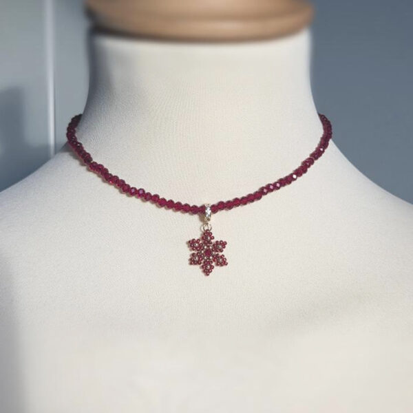 Collier fait main en cristaux de verre et perles Miyuki avec pendentif fleur amovible