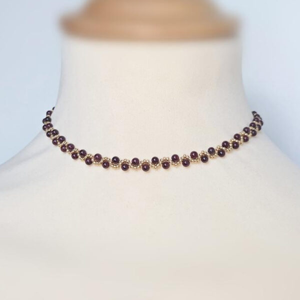 bijou artisanal en grenat et perles japonaises
