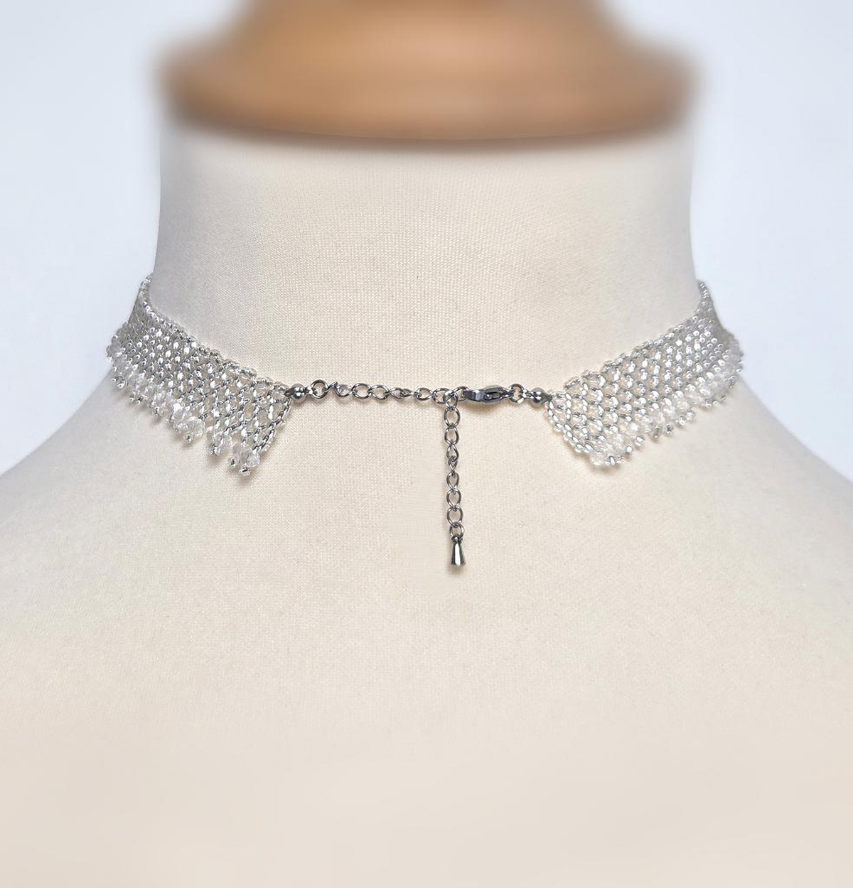 Collier Sparkle fait main avec perles Miyuki argentées et cristaux de verre transparents facettés