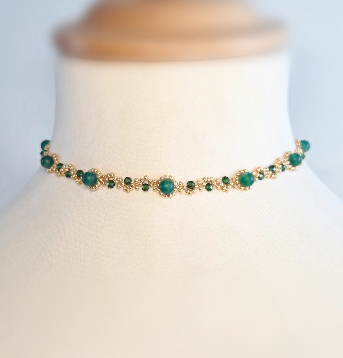 Choker onyx vert et perles Miyuki dorées fait main