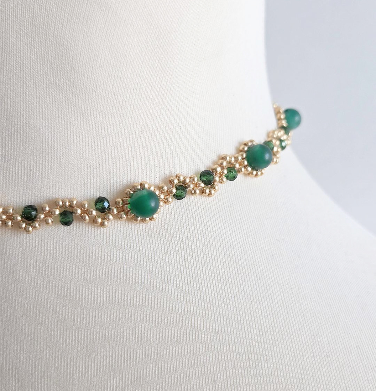 Choker onyx vert et perles Miyuki dorées fait main