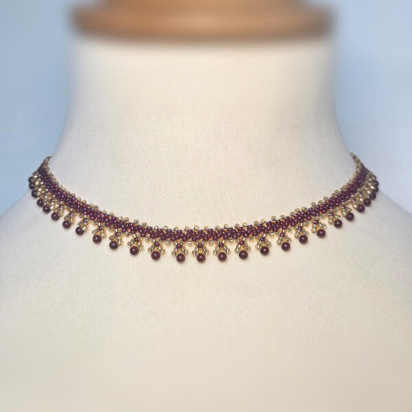 Collier Prettiest of All en perles japonaises Miyuki et grenats naturels