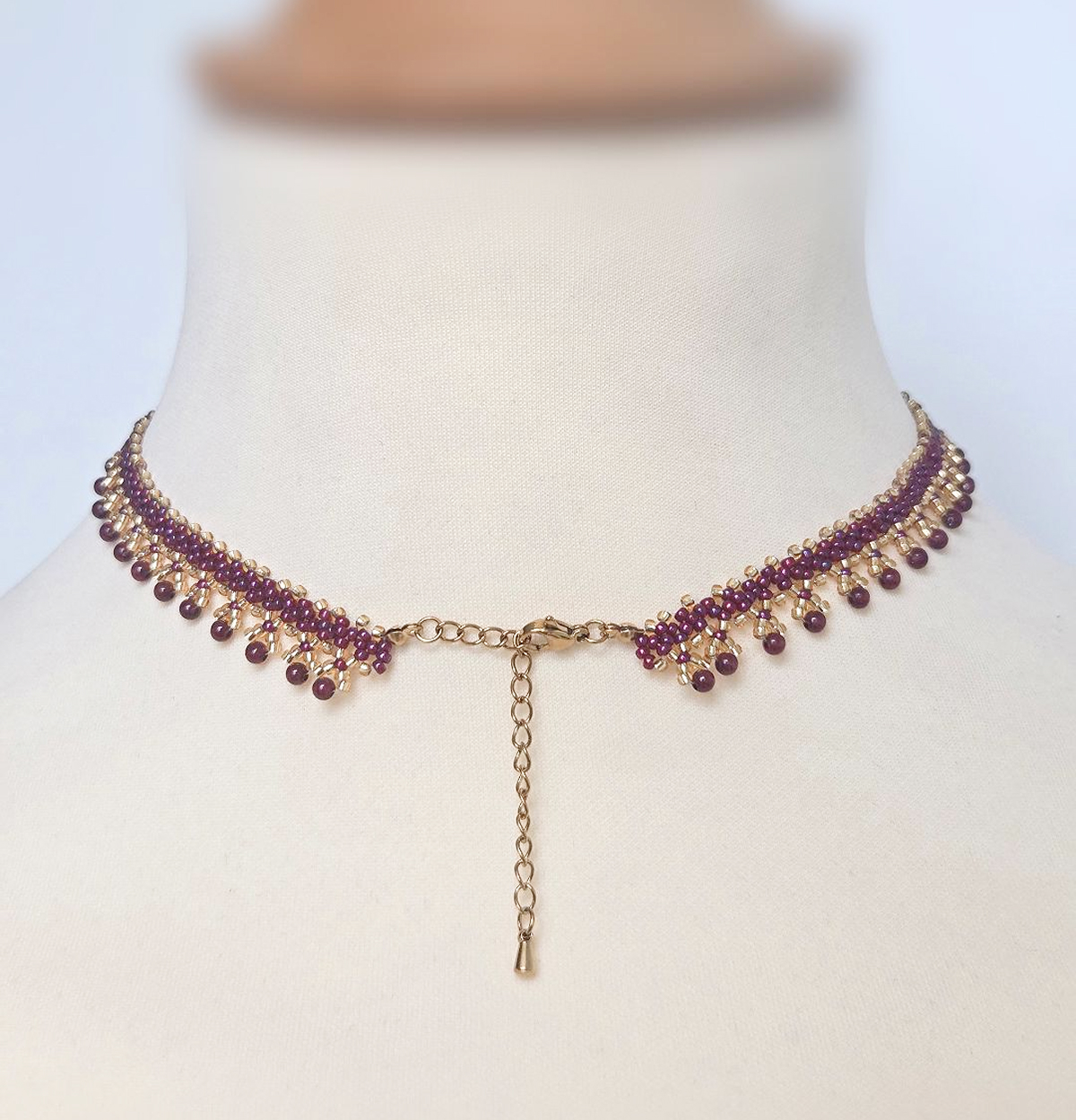 Collier Prettiest of All en perles japonaises Miyuki et grenats naturels